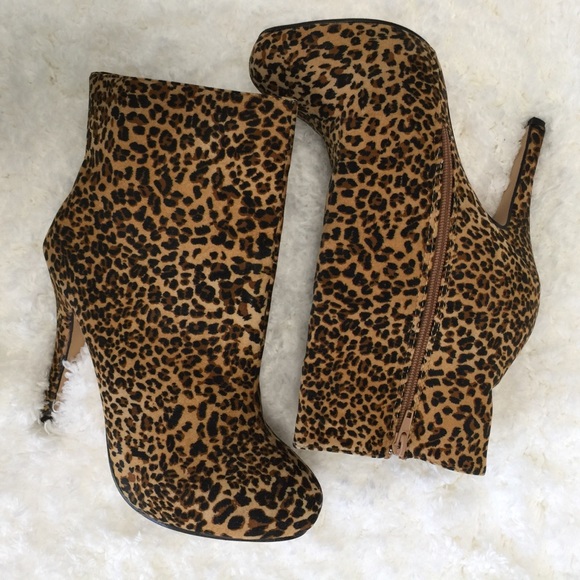 Leopard print high heel boots Body Central - Picture 3 of 8